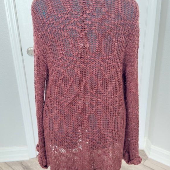 Perfect Fall Accent Sweater with Fringe- kind of like a faded pomegranate color - Picture 3 of 8
